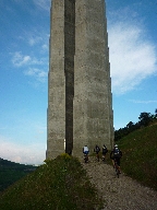 Cliquez pour agrandir la photo : Une entrée béton.