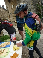 Cliquez pour agrandir la photo : Ravito numéro 3, y'a même pas de Nutella!