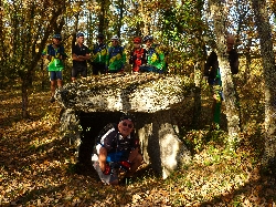 Cliquez pour agrandir la photo : Les hommes de Néanderpédal...